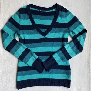 GAP Incredibly Soft Striped V-Neck Sweater, XS/S